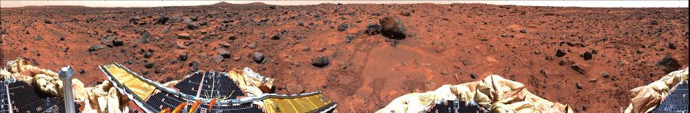 Panarama of Mars with lander